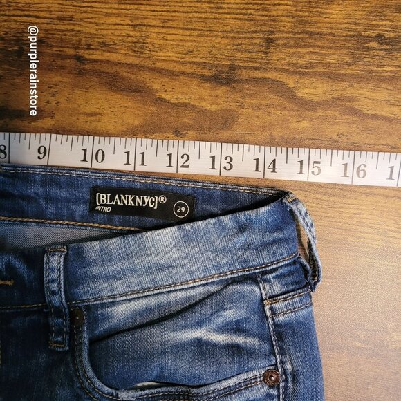 Blanknyc intro Jeans 29 Mid Rise Skinny Tummy Control Raw Step Hem Medium Light - Picture 7 of 14
